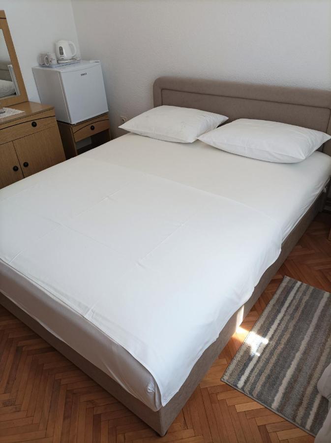 Apartment And Rooms Markovic Senj  Exterior foto