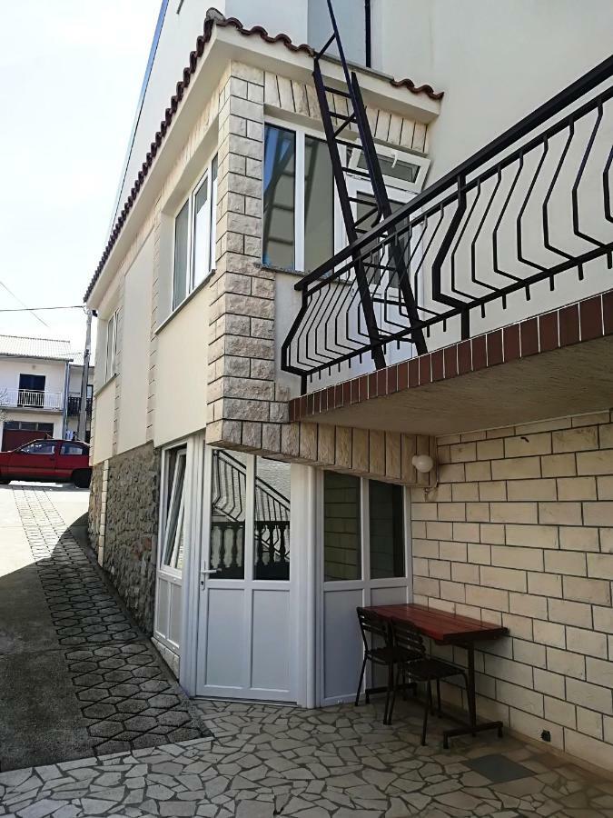 Apartment And Rooms Markovic Senj  Exterior foto